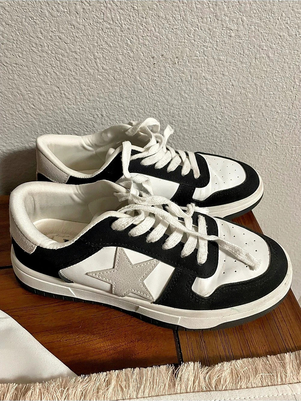 KAYLA Black White 7½ Sneakers US 7.5